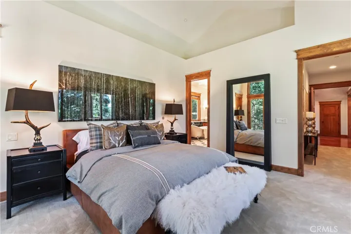 250 Brentwood Drive, Lake Arrowhead, California 92352