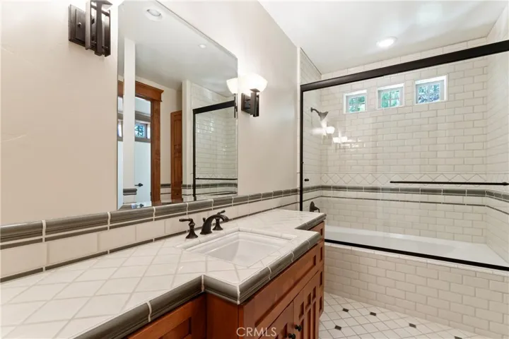 250 Brentwood Drive, Lake Arrowhead, California 92352