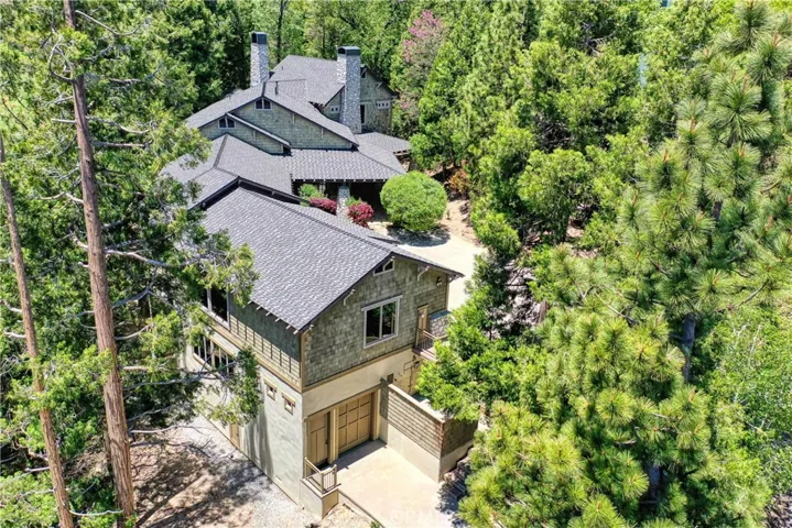 250 Brentwood Drive, Lake Arrowhead, California 92352