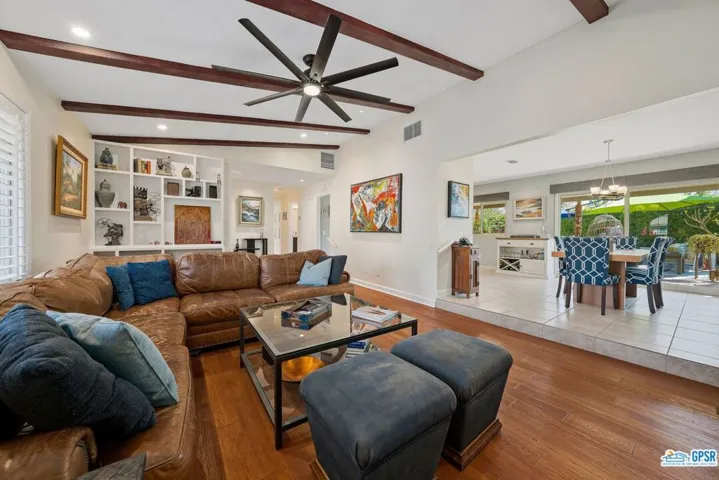 940 N Calle Loro, Palm Springs, California 92262