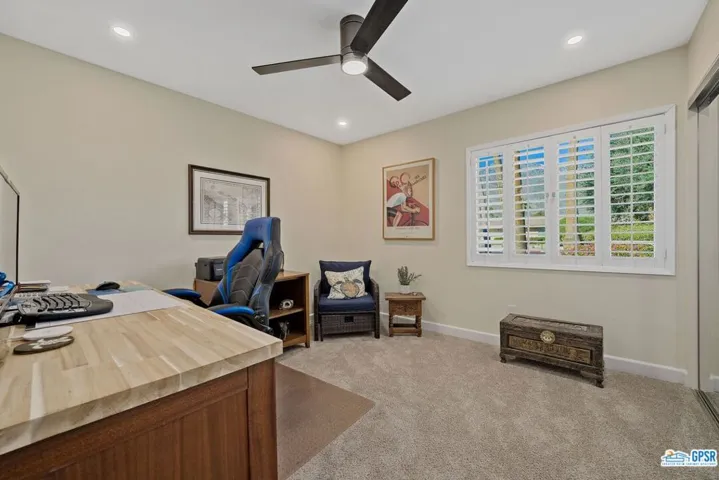 940 N Calle Loro, Palm Springs, California 92262