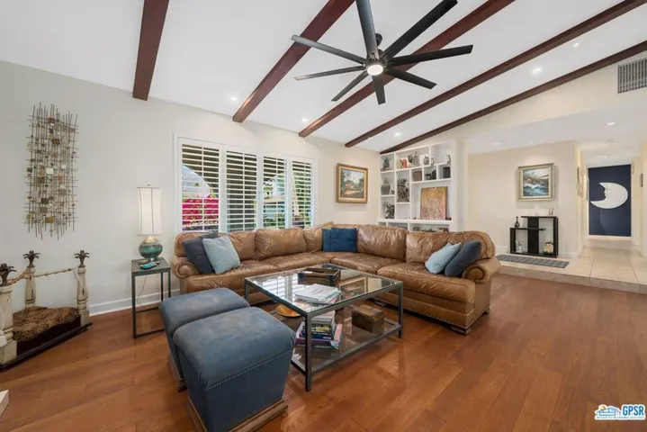 940 N Calle Loro, Palm Springs, California 92262