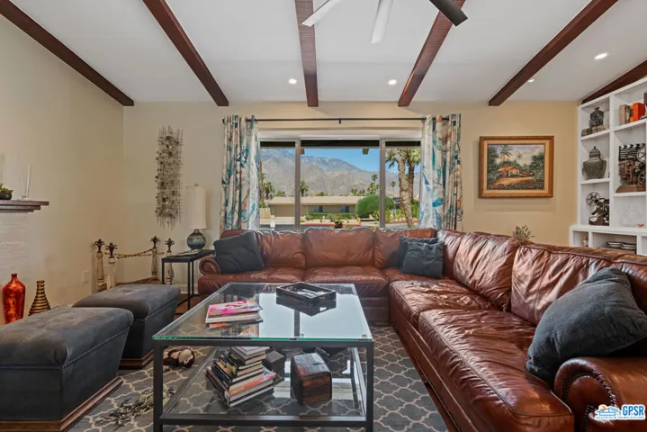 A living room with a view!