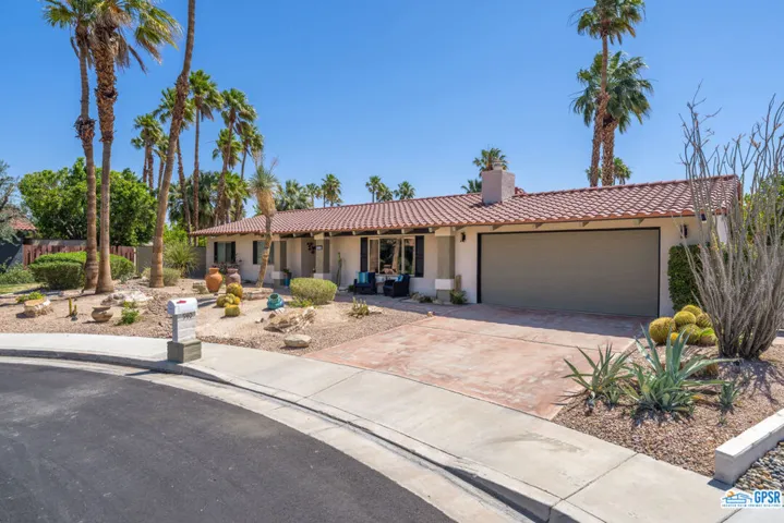 940 N Calle Loro, Palm Springs, California 92262