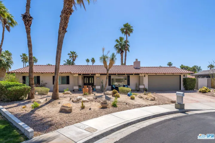 940 N Calle Loro, Palm Springs, California 92262