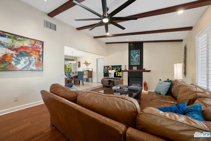 940 N Calle Loro, Palm Springs, California 92262