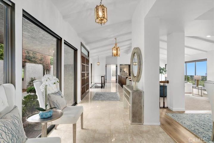 2055 Via Visalia, Palos Verdes Estates, California 90274