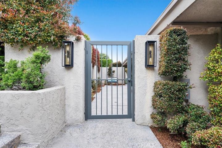 2055 Via Visalia, Palos Verdes Estates, California 90274