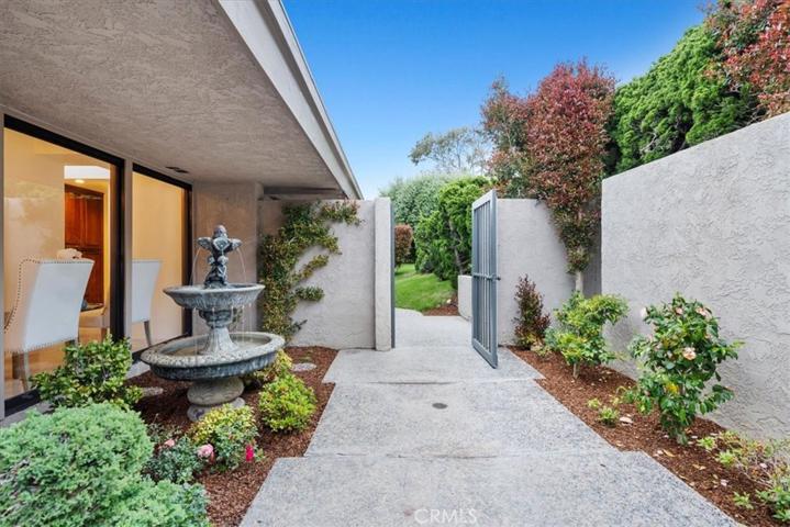 2055 Via Visalia, Palos Verdes Estates, California 90274