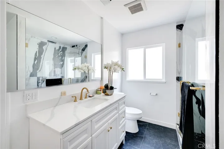 19558 Gault Street, Reseda, California 91335
