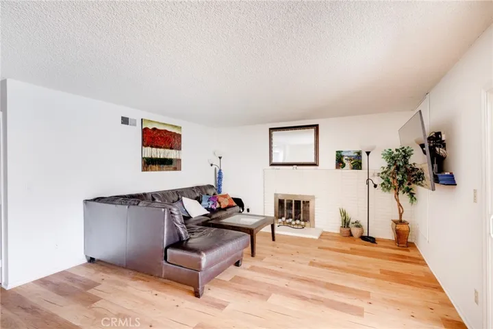 19558 Gault Street, Reseda, California 91335