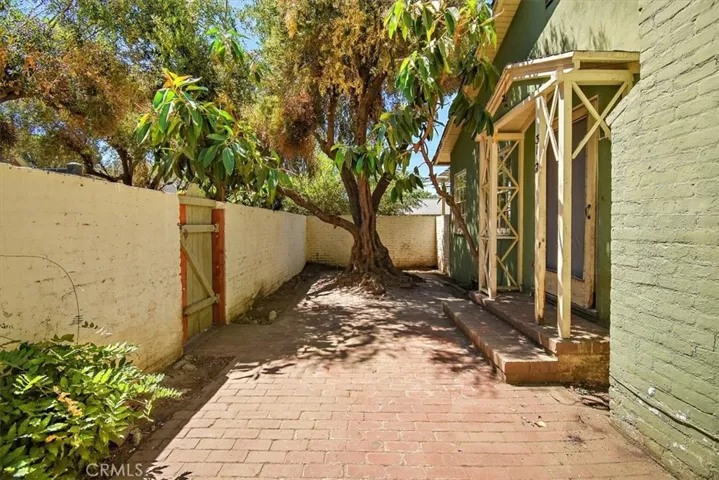 318 E 4th Street, Ontario, California 91764