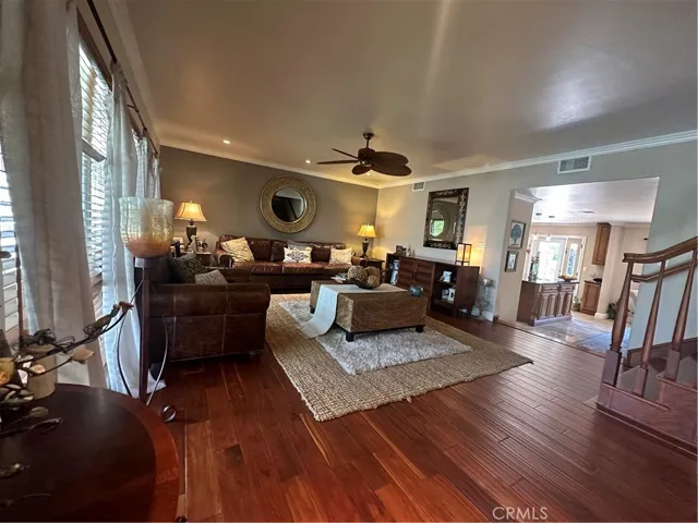 Beautiful Family Room - Straight out of Better Homes and Garden