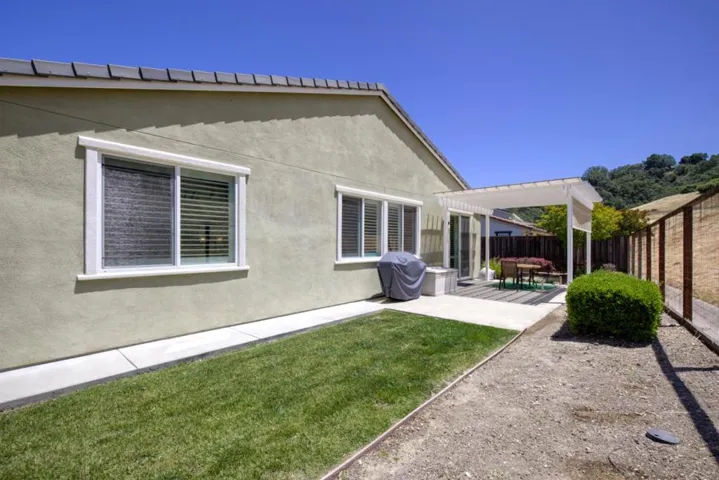 9881 Rancho Hills Drive, Gilroy, California 95020