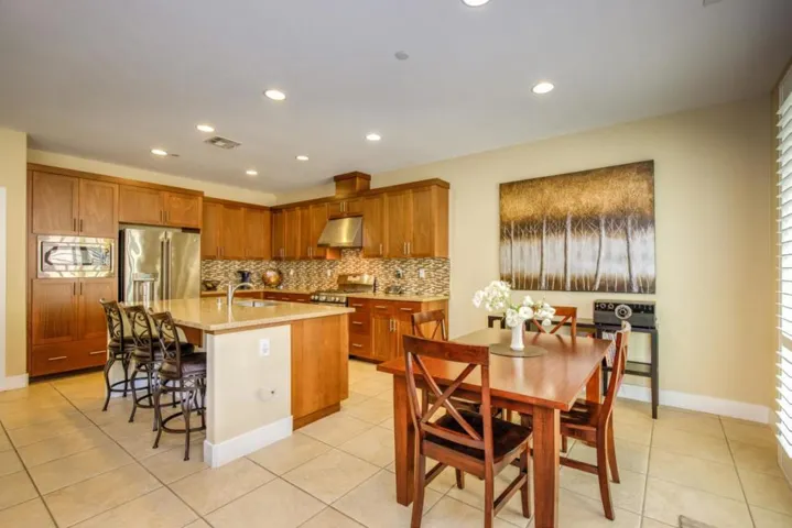 9881 Rancho Hills Drive, Gilroy, California 95020