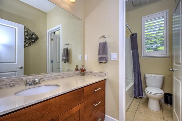 9881 Rancho Hills Drive, Gilroy, California 95020