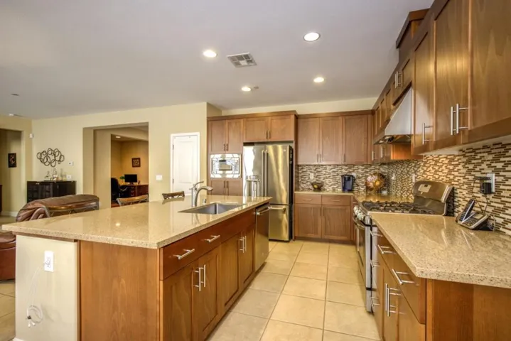 9881 Rancho Hills Drive, Gilroy, California 95020