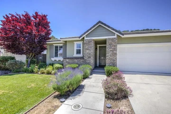 9881 Rancho Hills Drive, Gilroy, California 95020