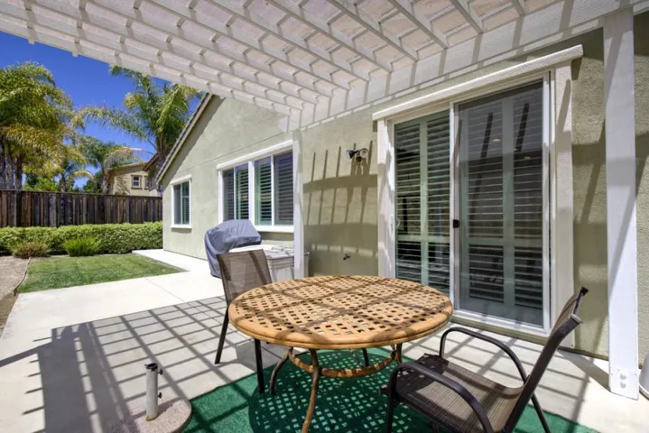 9881 Rancho Hills Drive, Gilroy, California 95020