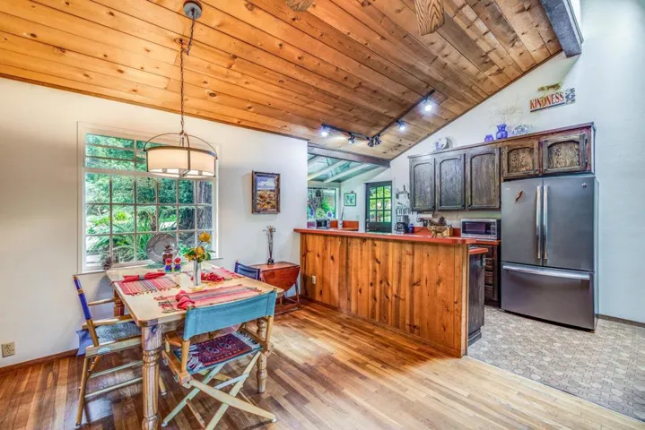 23640 Glenwood Drive, Los Gatos, California 95033