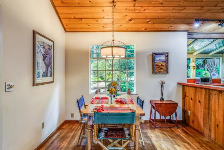 23640 Glenwood Drive, Los Gatos, California 95033