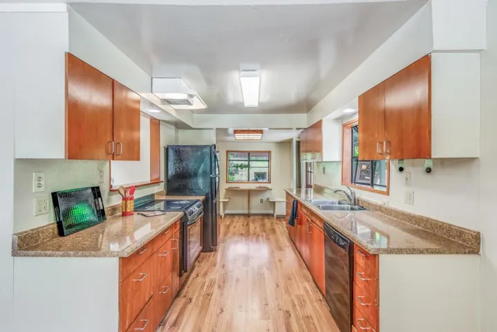23640 Glenwood Drive, Los Gatos, California 95033