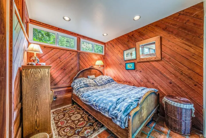 23640 Glenwood Drive, Los Gatos, California 95033