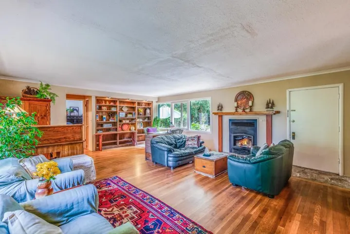 23640 Glenwood Drive, Los Gatos, California 95033