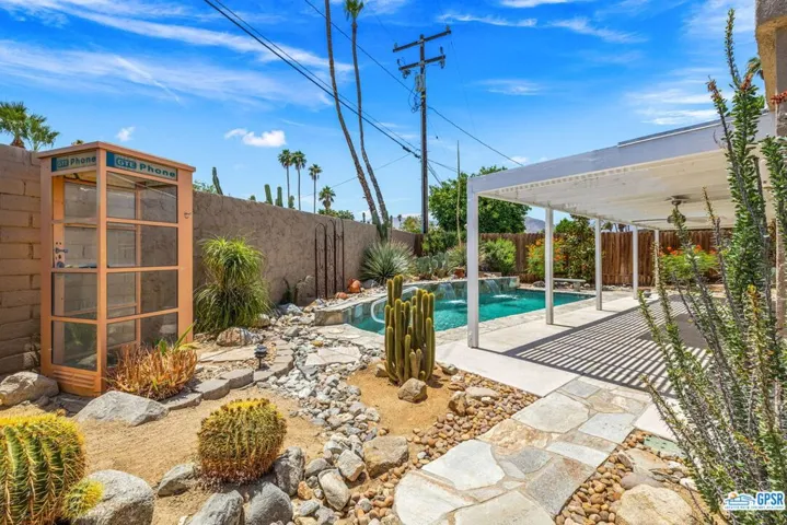 74581 Peppertree Drive, Palm Desert, California 92260