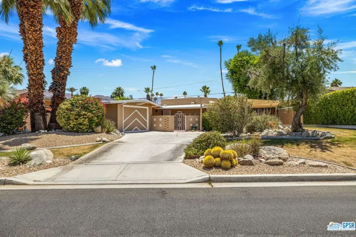 74581 Peppertree Drive, Palm Desert, California 92260