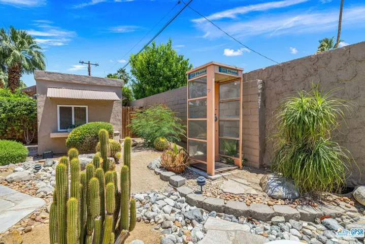 74581 Peppertree Drive, Palm Desert, California 92260