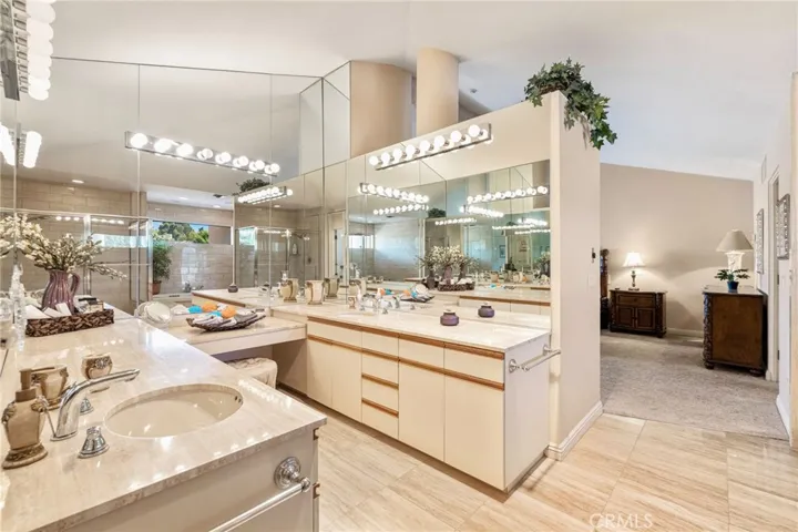 20 N Kavenish Drive, Rancho Mirage, California 92270