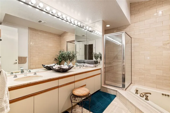 20 N Kavenish Drive, Rancho Mirage, California 92270
