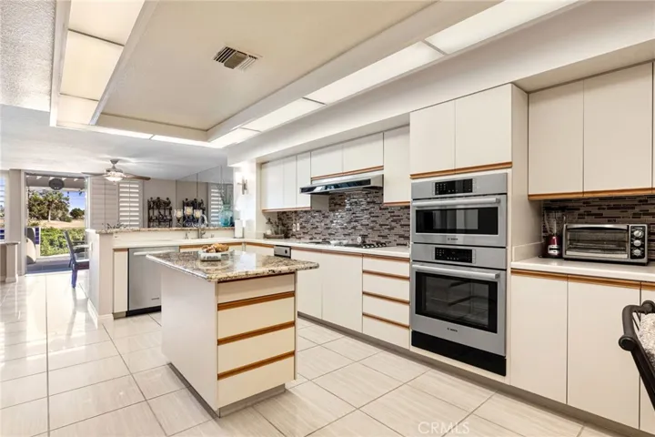 20 N Kavenish Drive, Rancho Mirage, California 92270