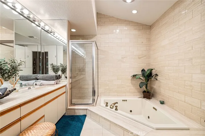 20 N Kavenish Drive, Rancho Mirage, California 92270
