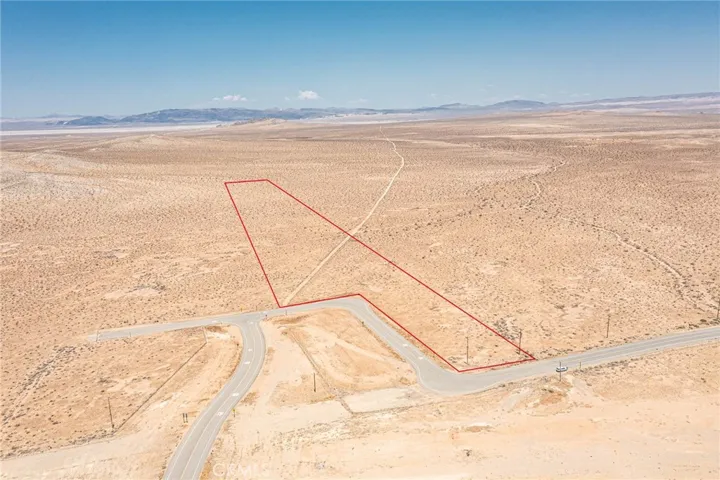 Red property boundary markers are not to be relied on as exact property lines. Buyer to confirm independently.