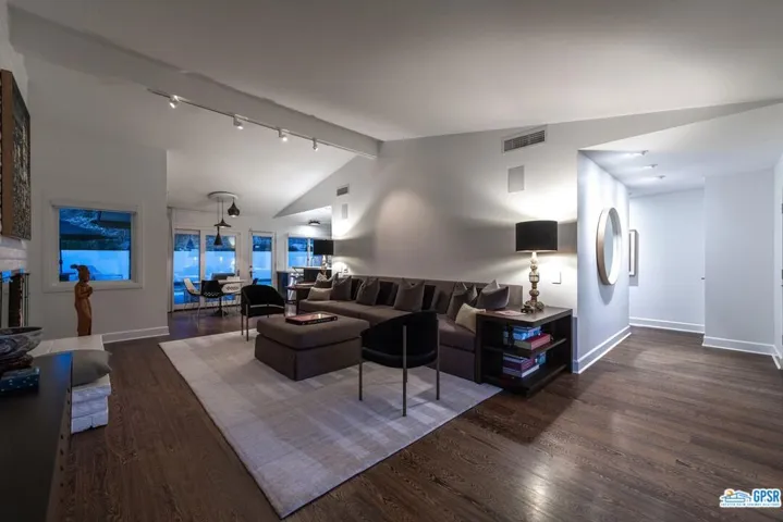 2222 S Araby Drive, Palm Springs, California 92264