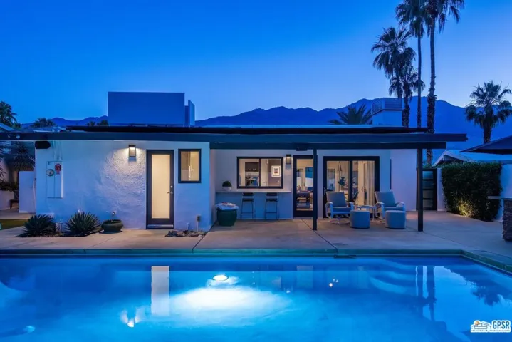 2222 S Araby Drive, Palm Springs, California 92264