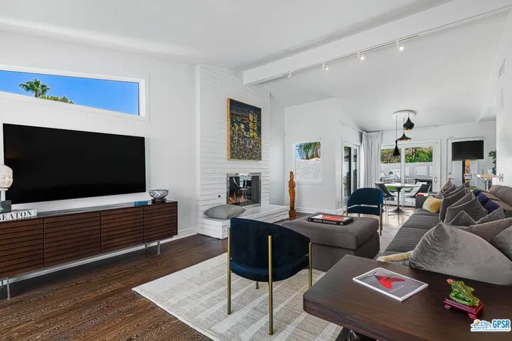 2222 S Araby Drive, Palm Springs, California 92264