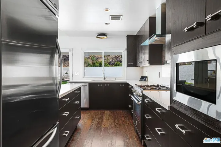 2222 S Araby Drive, Palm Springs, California 92264