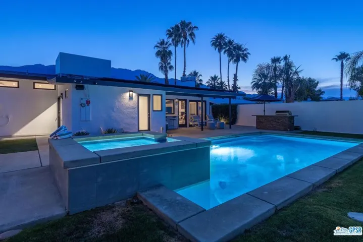 2222 S Araby Drive, Palm Springs, California 92264