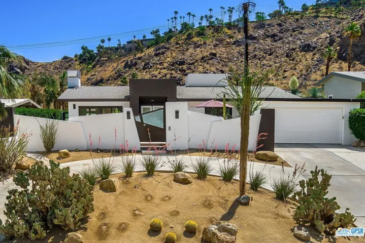 2222 S Araby Drive, Palm Springs, California 92264