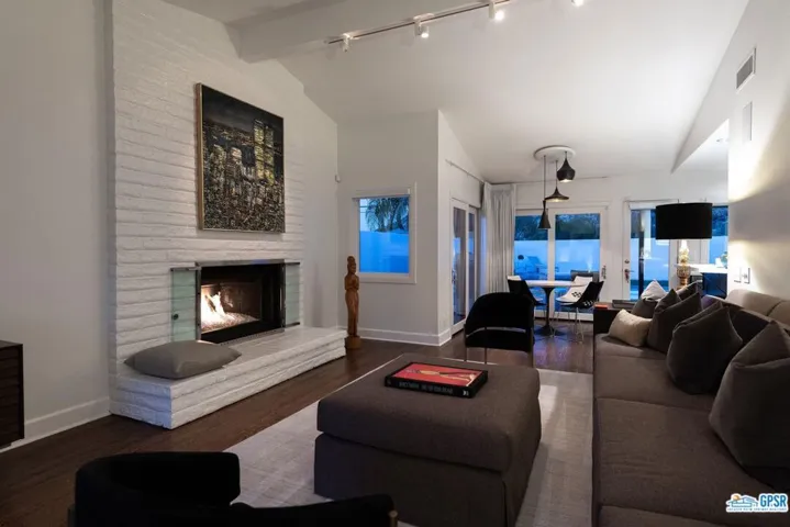 2222 S Araby Drive, Palm Springs, California 92264