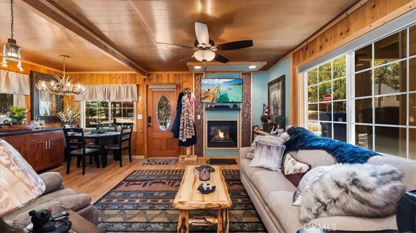 192 Vista Lane, Sugarloaf, California 92386