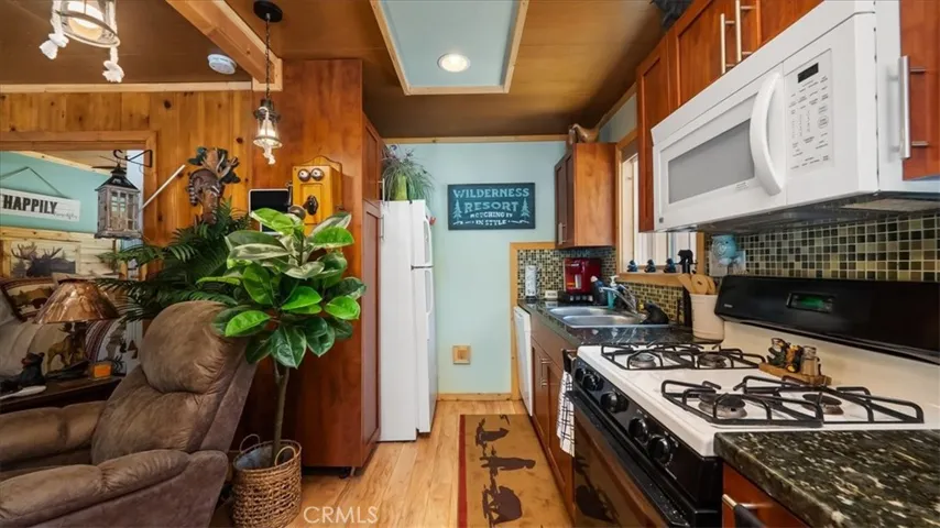 192 Vista Lane, Sugarloaf, California 92386