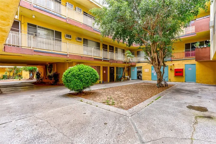 830 S Westlake Avenue, Los Angeles, California 90057