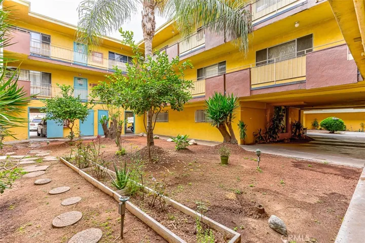 830 S Westlake Avenue, Los Angeles, California 90057