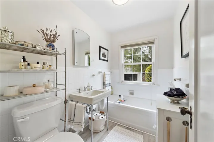 478 Holly Street, Laguna Beach, California 92651