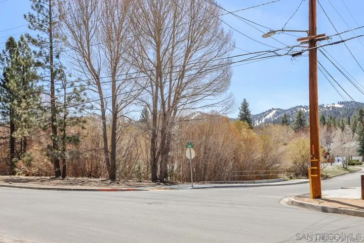 42516 Sonoma Dr, Big Bear, California 92315
