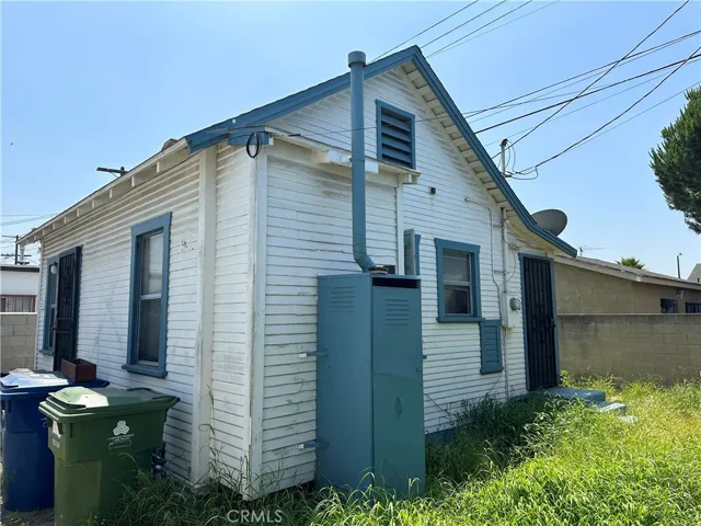 BACK UNIT 212 1/2